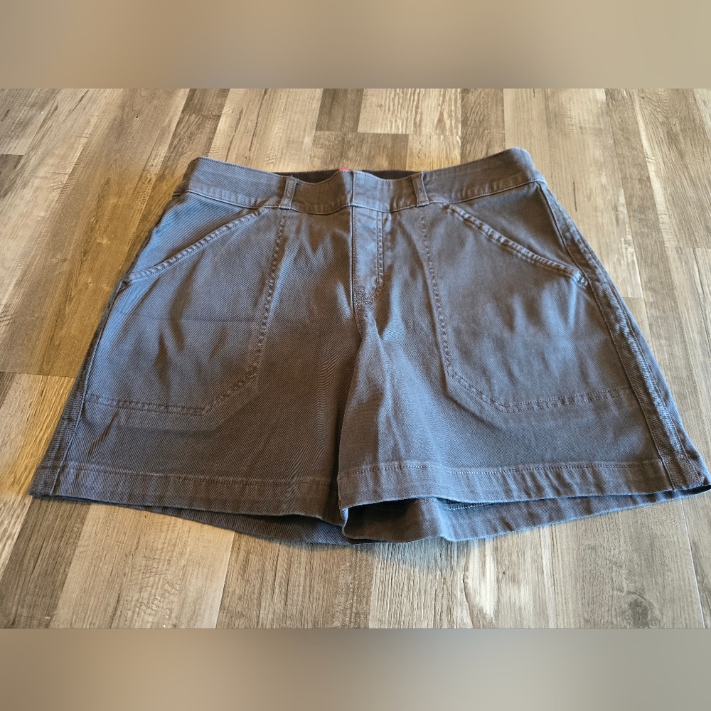 SPANX Pull On Shorts Large